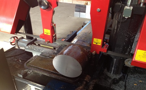 湘桥卧式带锯床加工时出现明显振荡如何排查？